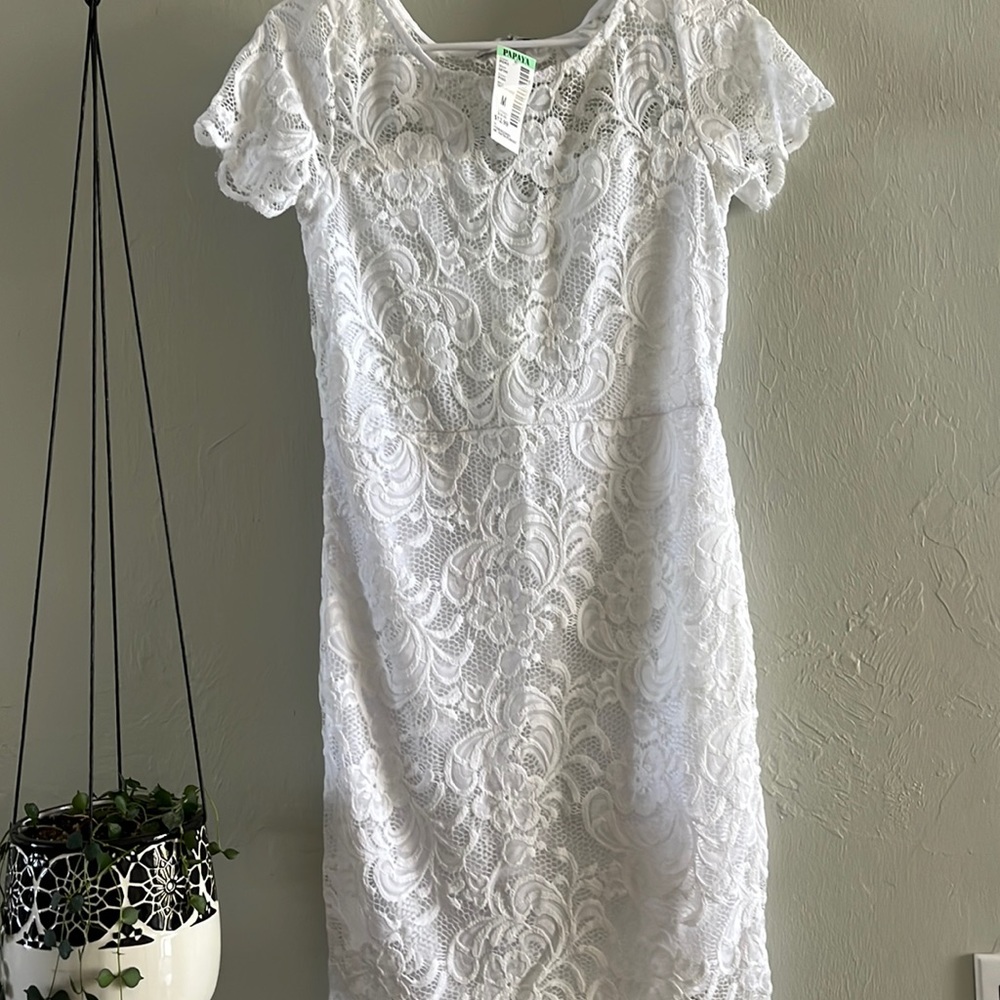 NWT Papaya white lace dress short sleeved (M)